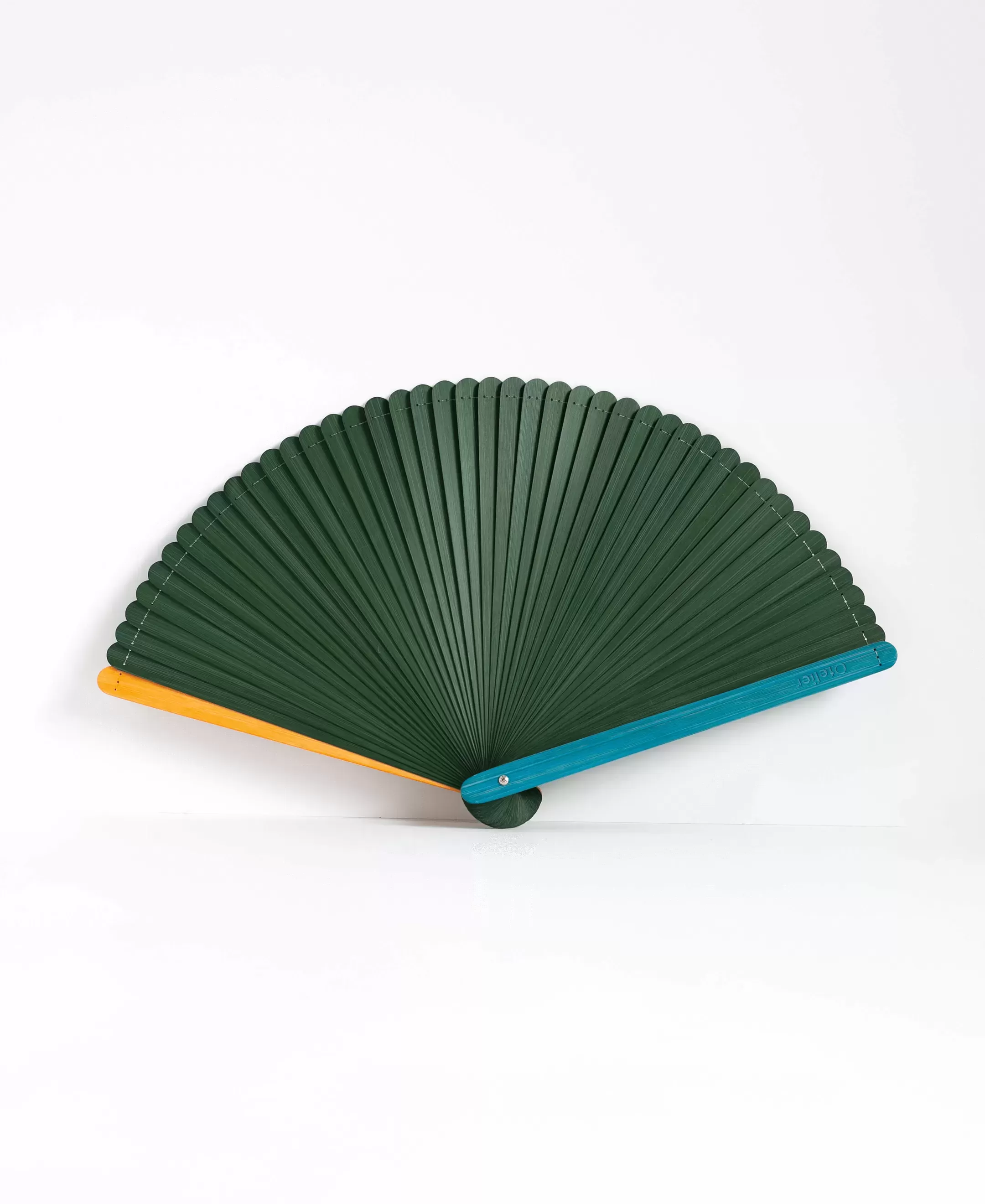 カラーブロック扇子（赤／緑／青）