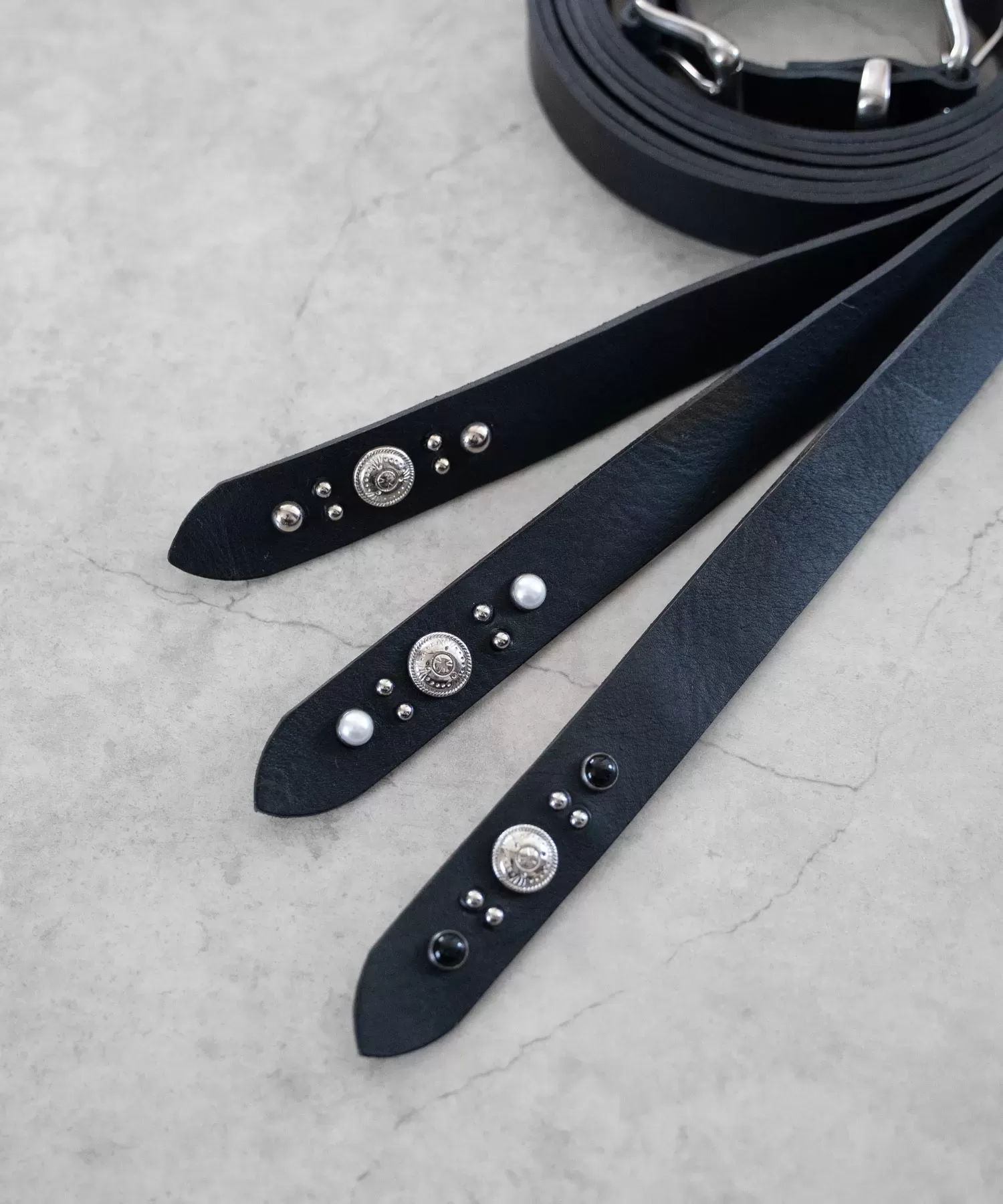 スタッズロングベルト