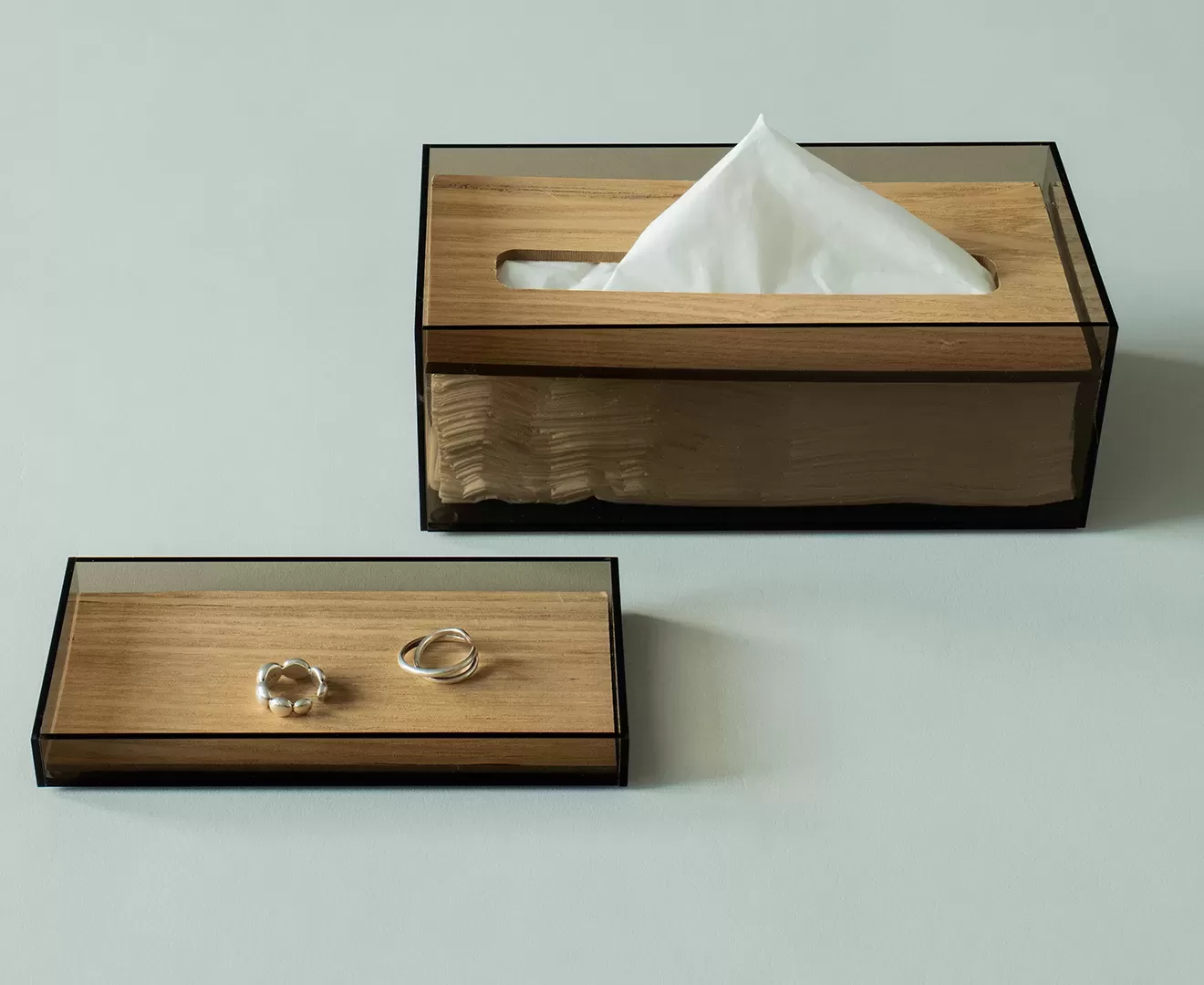 003440 ACRYLIC & WOOD TRAY