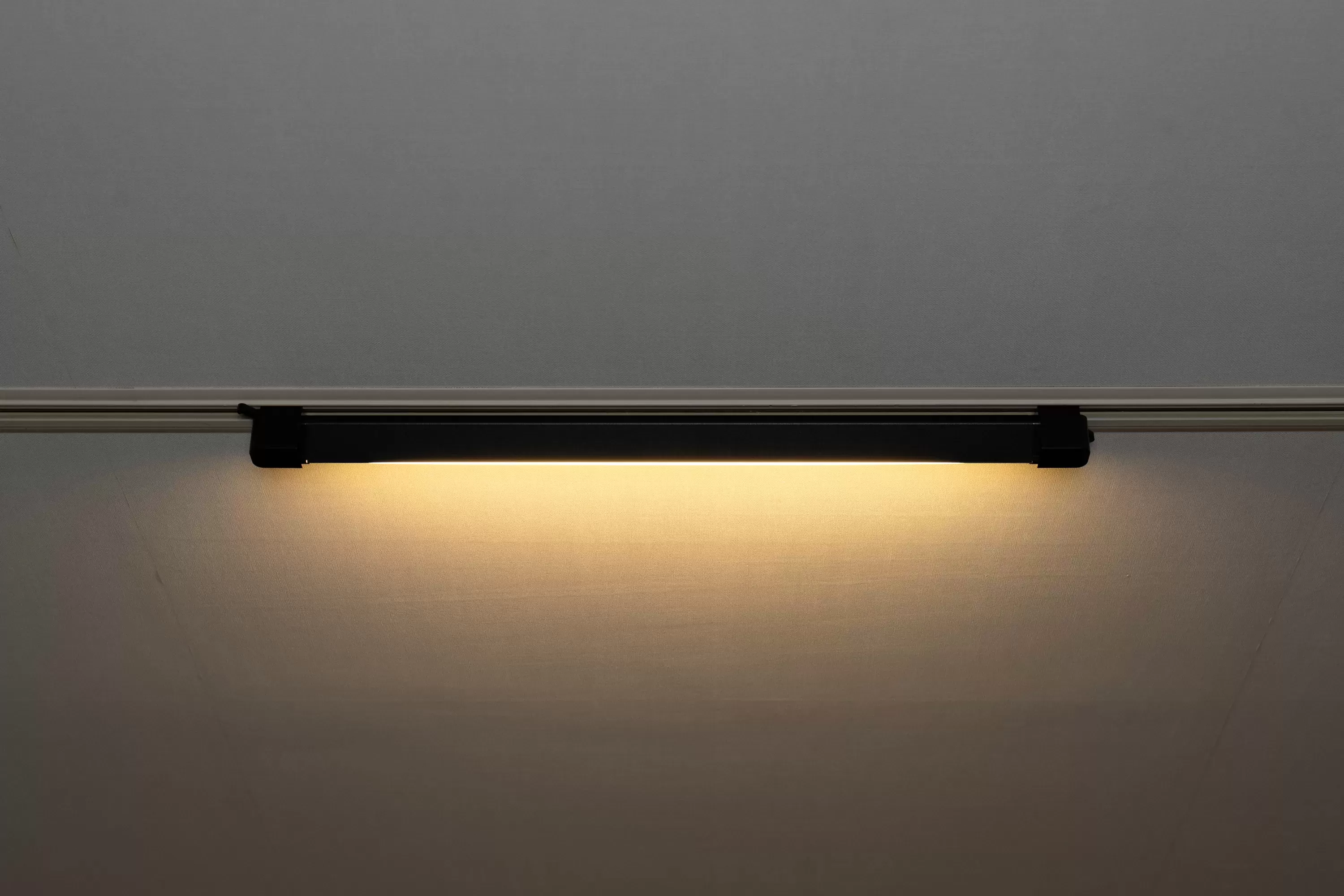 003437 SWING LINE LED DUCT LIGHT 30