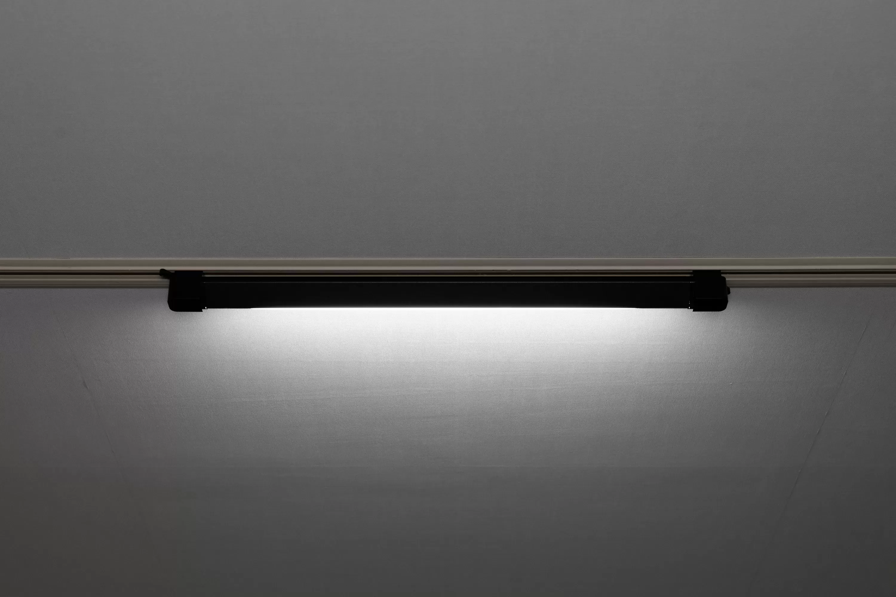 003437 SWING LINE LED DUCT LIGHT 30