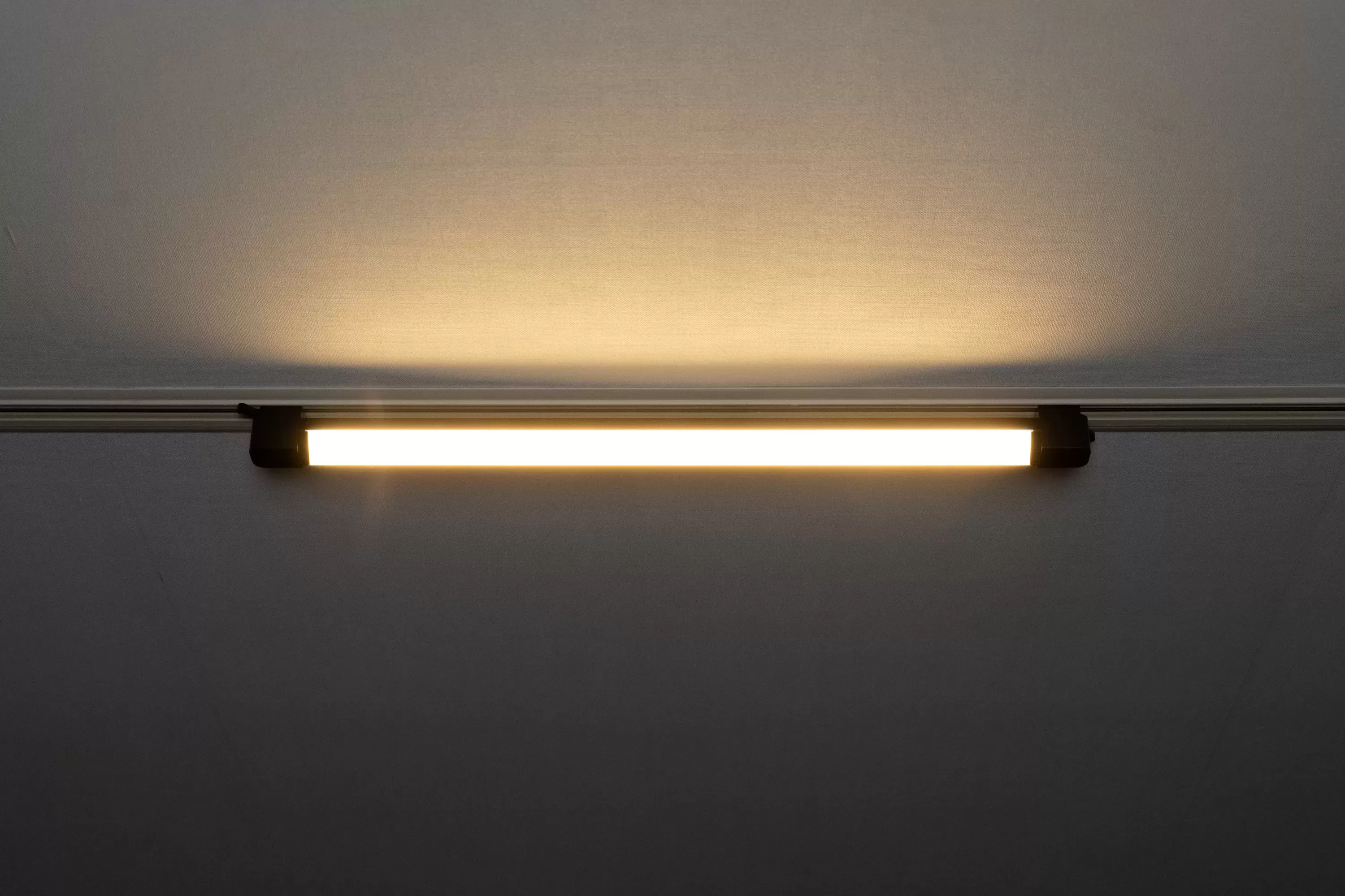 003438 SWING LINE LED DUCT LIGHT 50