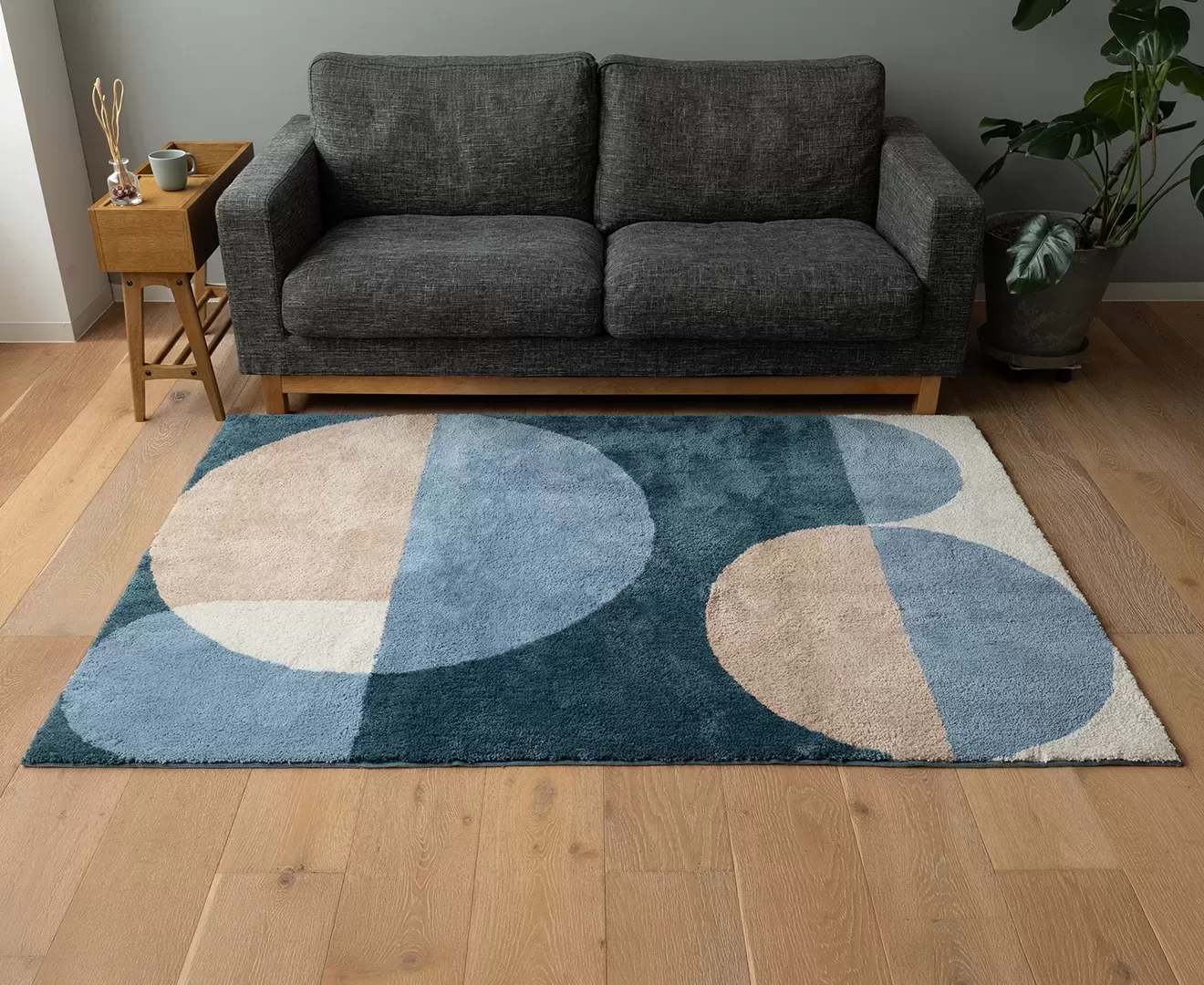 001497 GEOMETRIC HOOK RUG 130×190