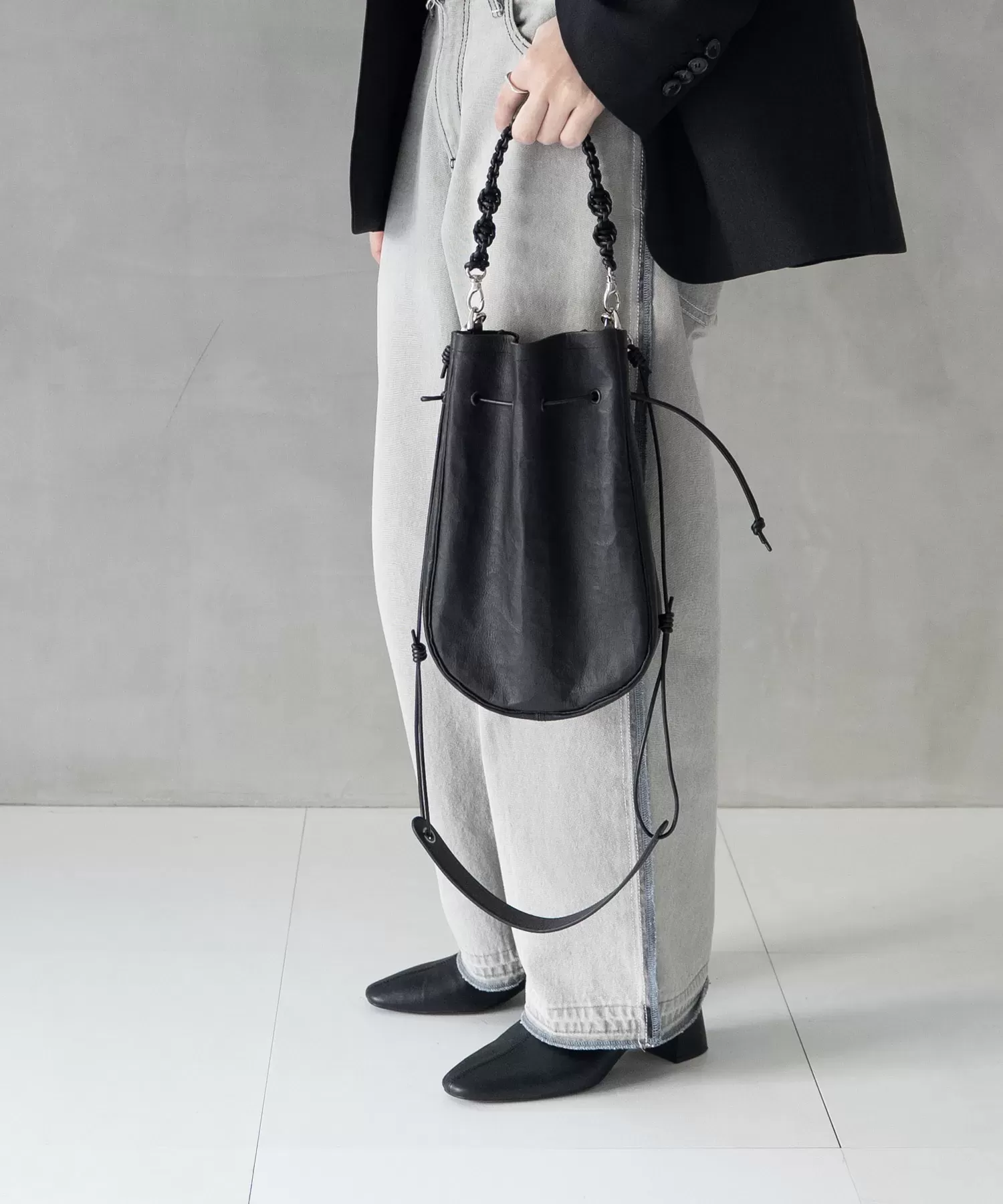 超軽量ダイニーマレザー メディスンバッグ L+ハンドストラップ