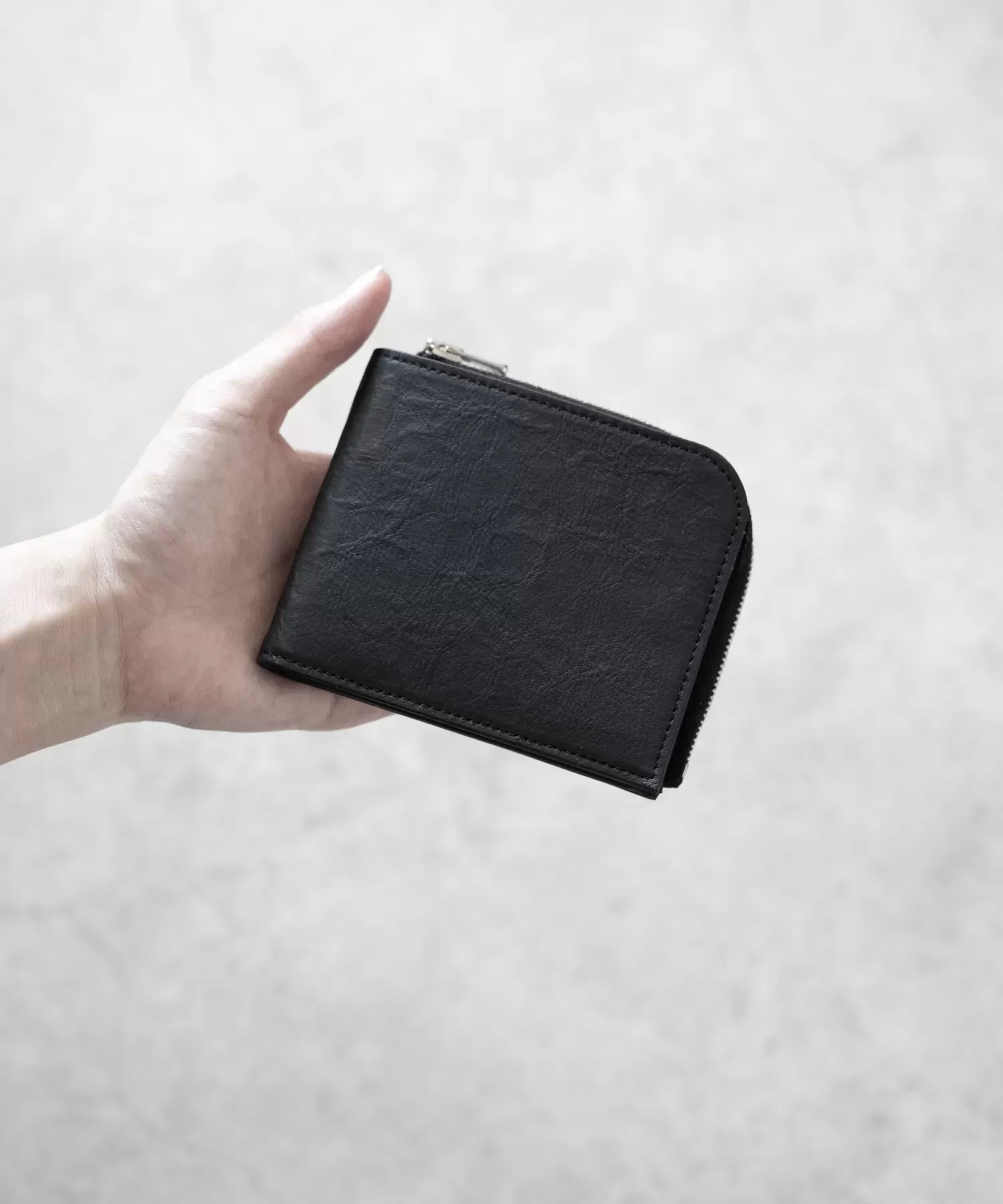 超軽量ダイニーマレザー コンパクトジップウォレット
