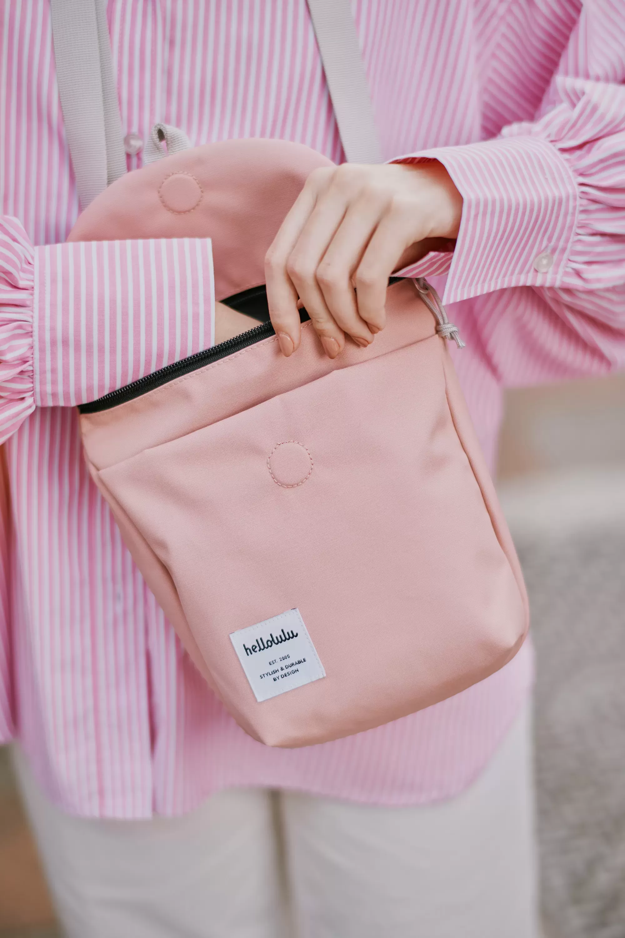 hellolulu / Desi（デシ）All day sling bag