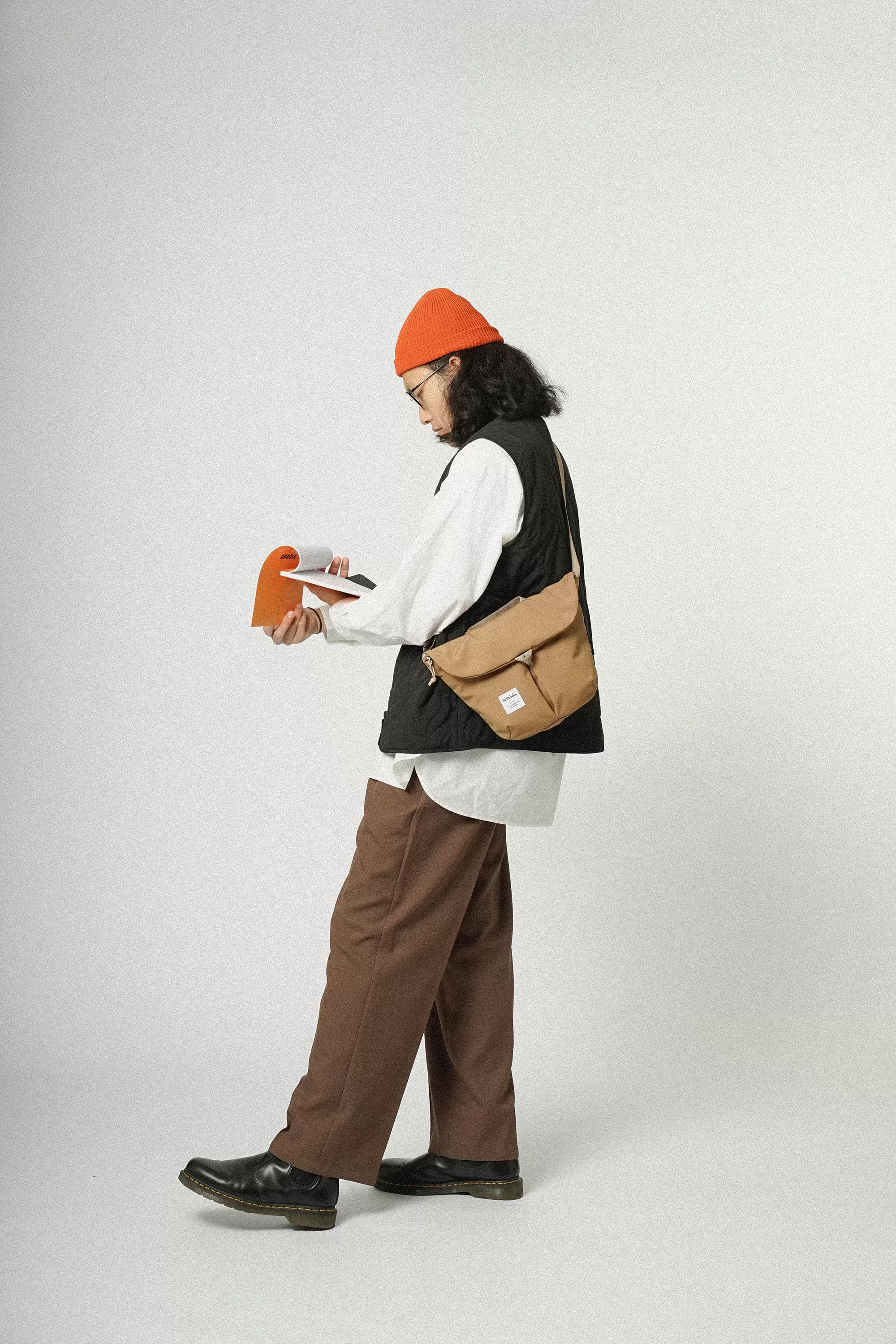 hellolulu / Kasen（カセン）All day sling bag