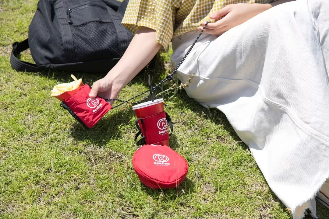 【DOM DOM / DAY OUT】snack food and drink neck holder / スナックフード ＆ ドリンク ネックホルダー