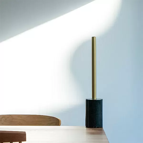 ショートマンクスフロアライトブラス