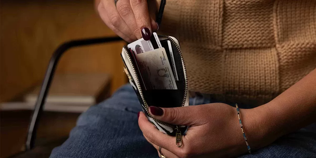ZIPPER WALLETS