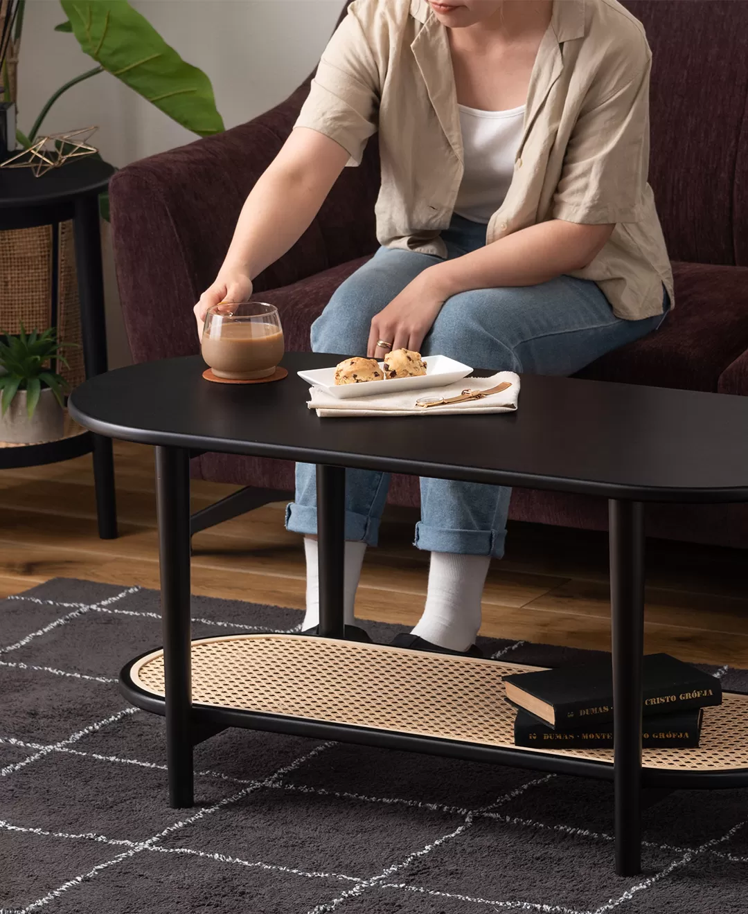 Living table　PT-472BK/WH